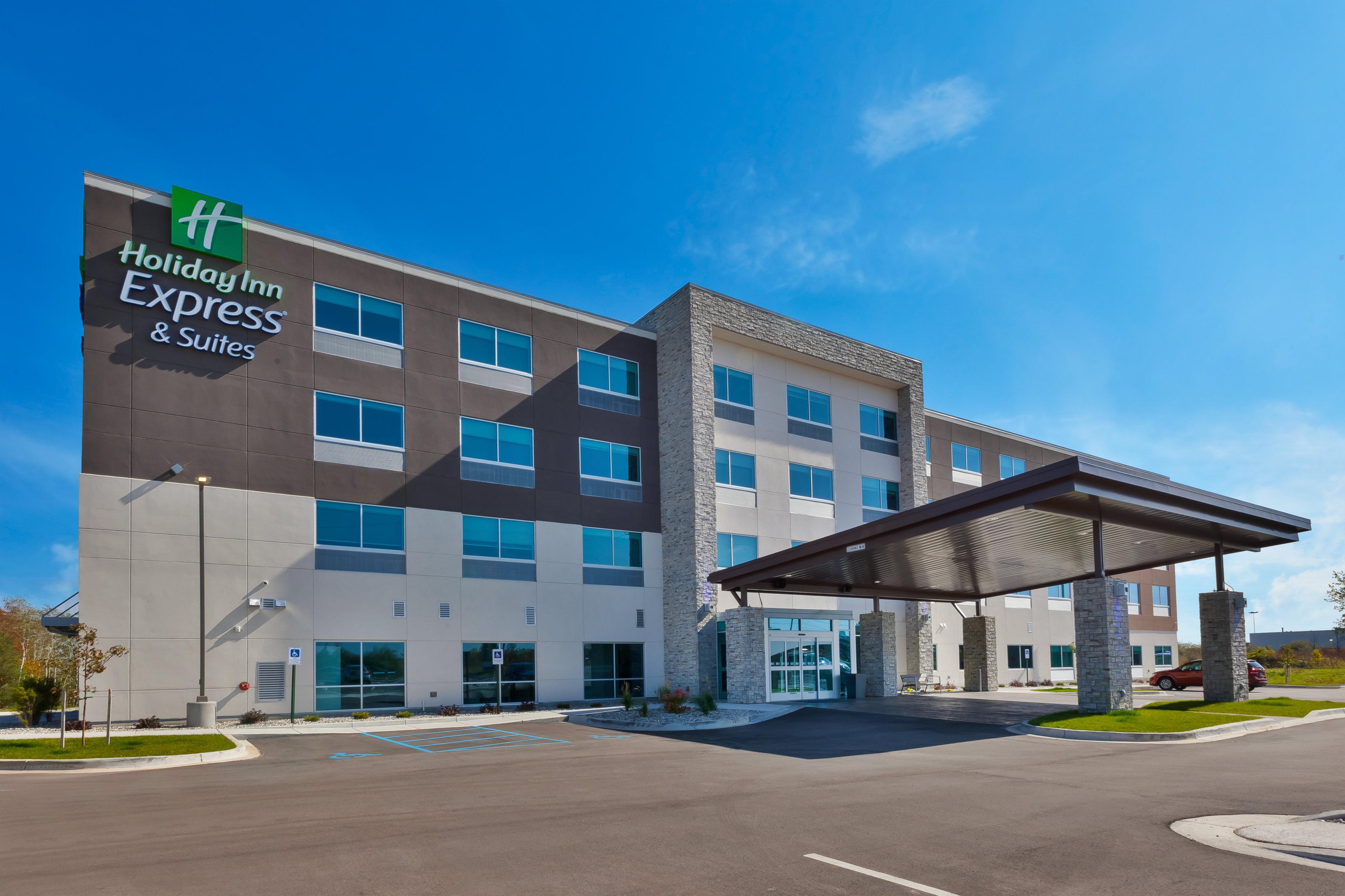 Holiday Inn Express & Suites - Cedar Springs - Grand Rapids N, An Ihg Hotel Экстерьер фото