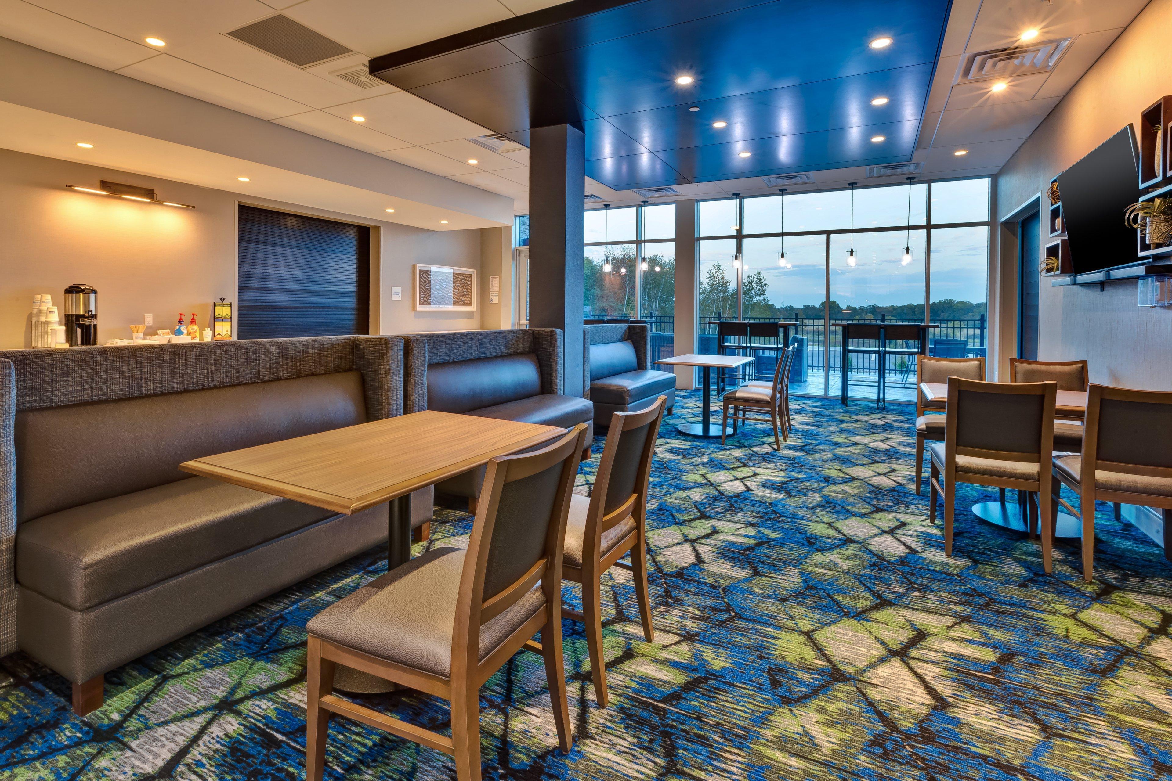 Holiday Inn Express & Suites - Cedar Springs - Grand Rapids N By Ihg Экстерьер фото