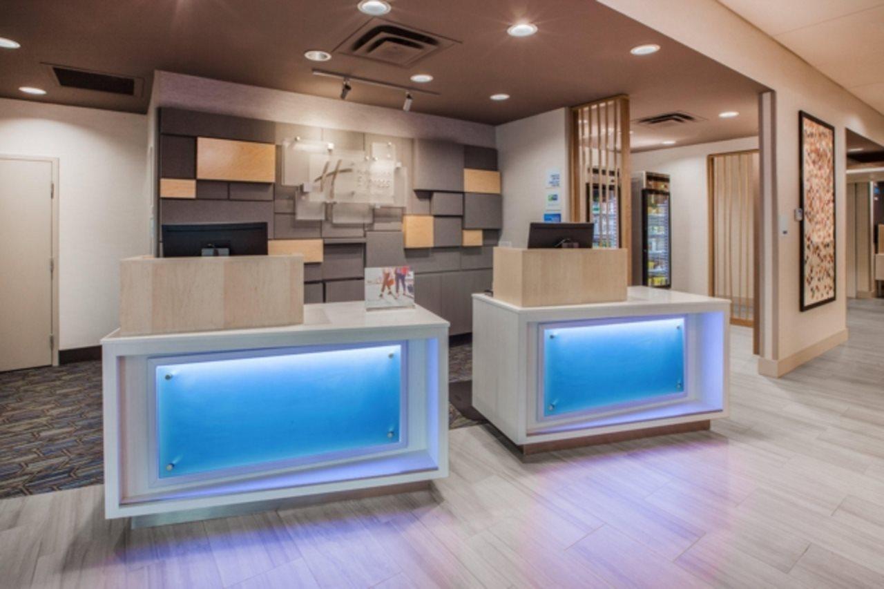 Holiday Inn Express & Suites - Cedar Springs - Grand Rapids N By Ihg Экстерьер фото